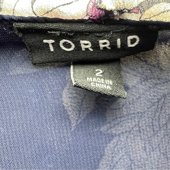 Torrid Purple Ruffle Cold Shoulder Blouse with Floral Accents (Size 2) - Picture 6 of 6